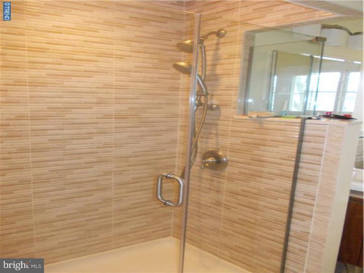 24 Red Berry Road Levittown, PA 19056 - Photo 16 of 22 Master Bathroom