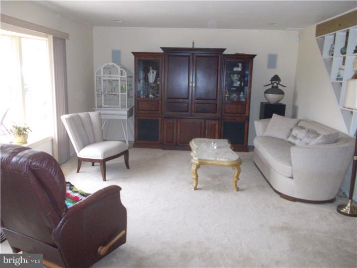 24 Red Berry Road Levittown, PA 19056 - Photo 9 of 22 Living Room