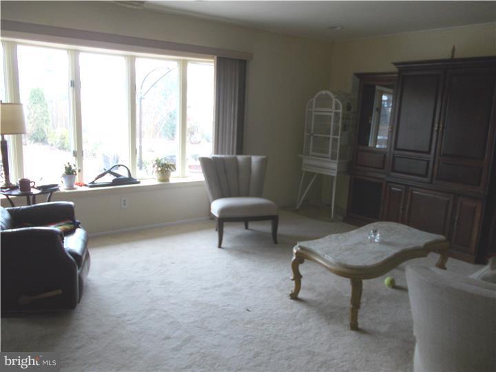 24 Red Berry Road Levittown, PA 19056 - Photo 10 of 22 Living Room