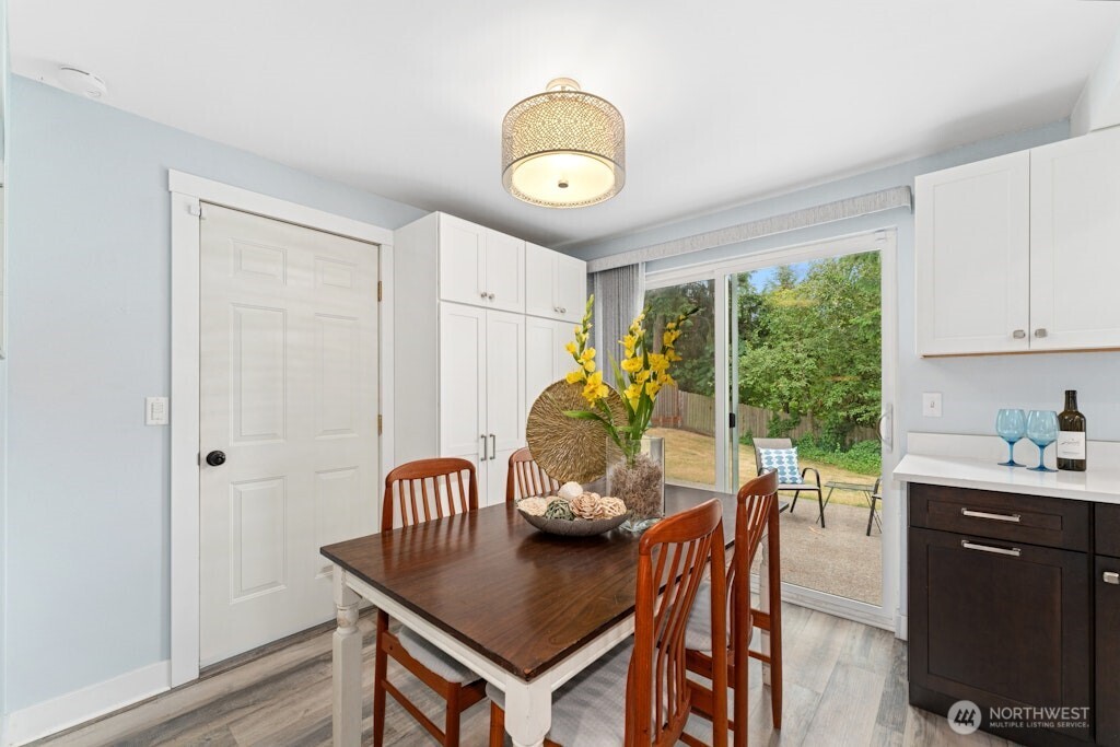 13621 Southeast 173rd Place Renton, WA 98058 - Photo 8 of 26 Gallery Image 8