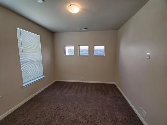 $2,425 | 707 Brookline Drive, Lavon, TX 75166