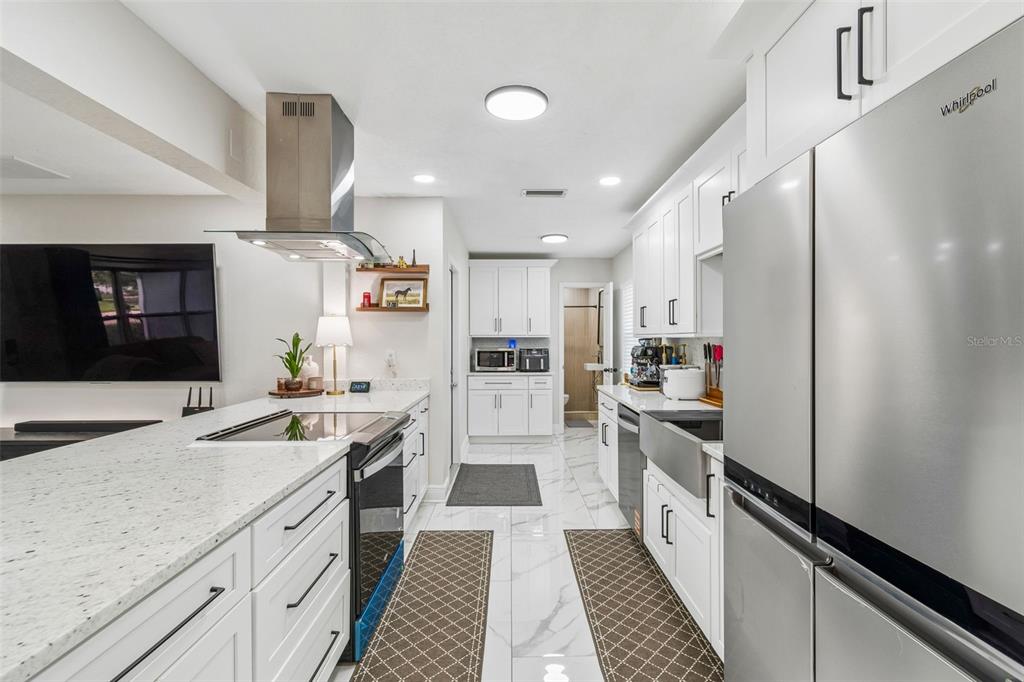 1618 Barry Road Clearwater, FL 33756 - Photo 20 of 71