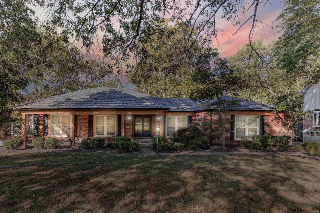 477 Ridgecorde Place St. Louis, MO 63141 - Photo 1 of 23 Gallery Image 1