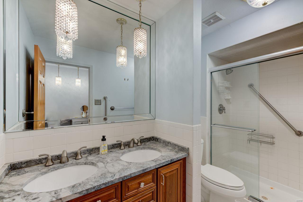 477 Ridgecorde Place St. Louis, MO 63141 - Photo 9 of 23 Gallery Image 9