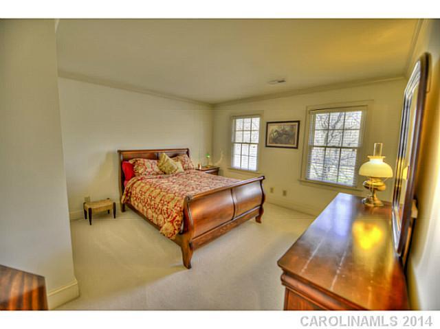 3939 Ayscough Road Charlotte, NC 28211 - Photo 13 of 16 Gallery Image 13
