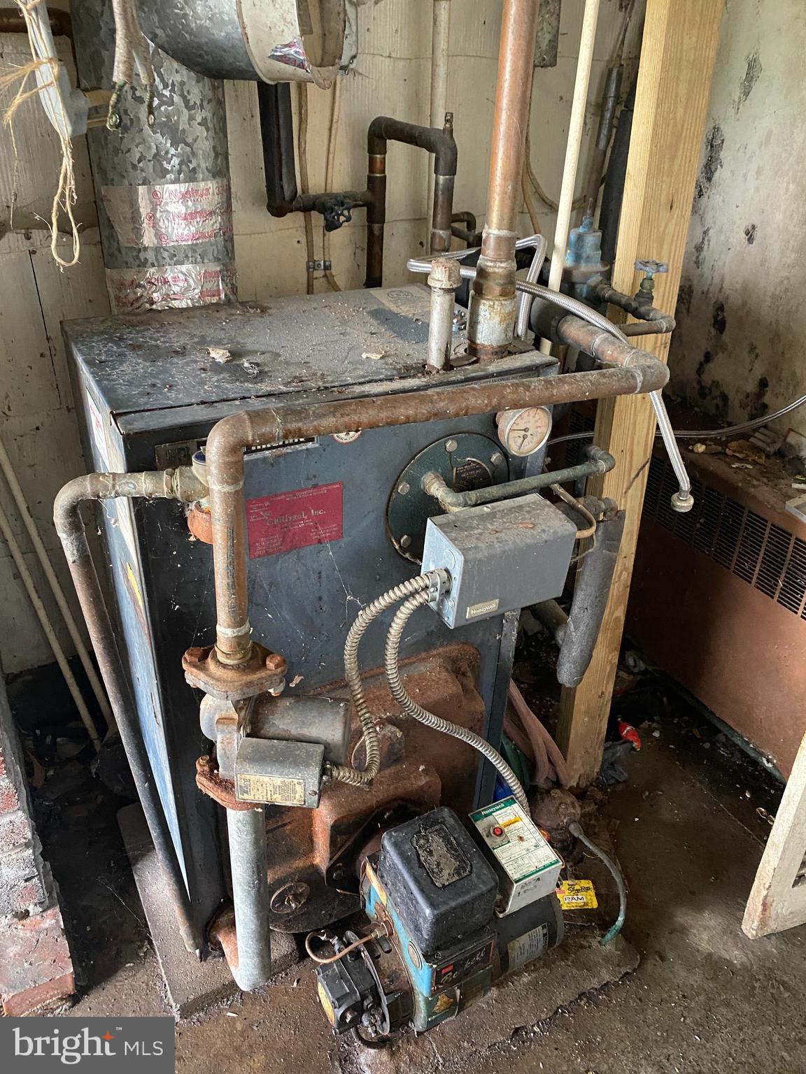 8226 Beach Road Curtis Bay, MD 21226 - Photo 23 of 23 Oil Burner
