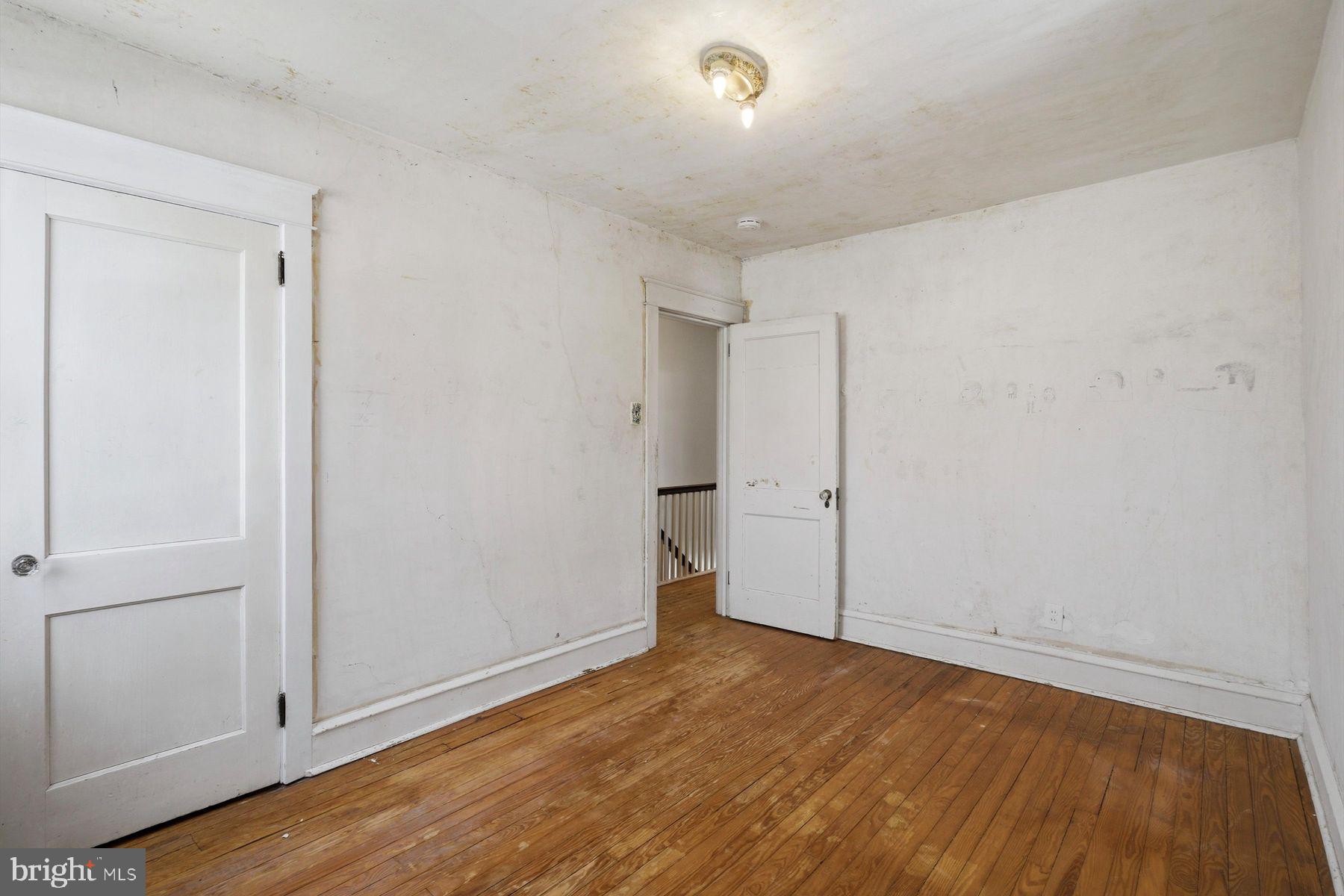 229 Barrington Road Upper Darby, PA 19082 - Photo 14 of 26