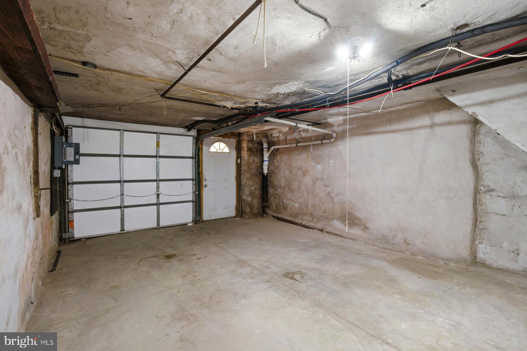 229 Barrington Road Upper Darby, PA 19082 - Photo 22 of 26