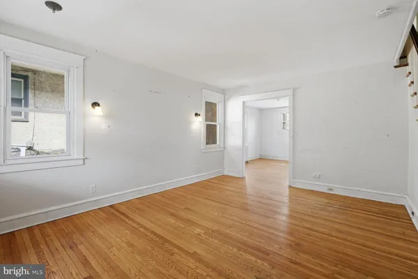 $175,000 | 229 Barrington Road, Upper Darby, PA 19082