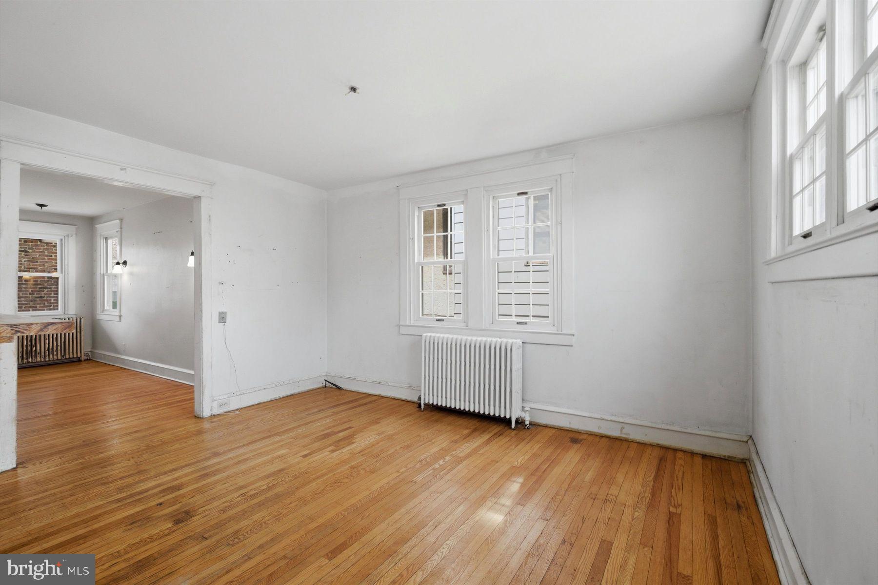 229 Barrington Road Upper Darby, PA 19082 - Photo 7 of 26