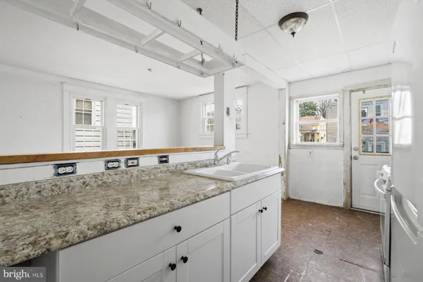 $175,000 | 229 Barrington Road, Upper Darby, PA 19082