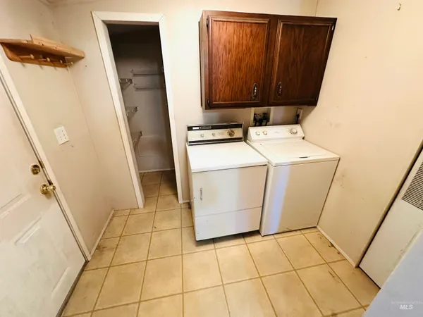 $189,900 | 1304 Young Field Avenue, Jordan Valley, OR 97910