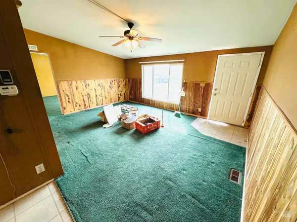 $189,900 | 1304 Young Field Avenue, Jordan Valley, OR 97910