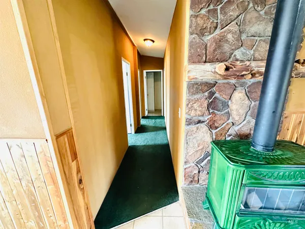 $189,900 | 1304 Young Field Avenue, Jordan Valley, OR 97910