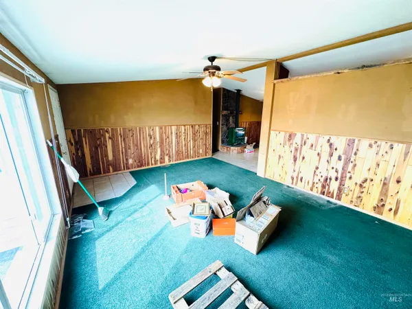 $189,900 | 1304 Young Field Avenue, Jordan Valley, OR 97910