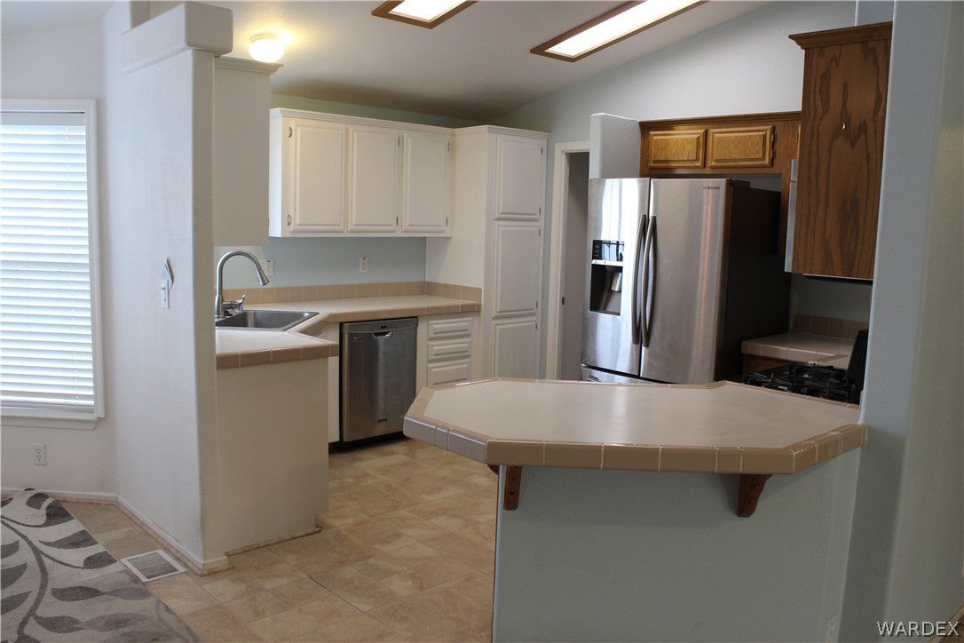 1545 East El Rodeo Road, Unit 19 Fort Mohave, AZ 86426 - Photo 8 of 33 Gallery Image 8