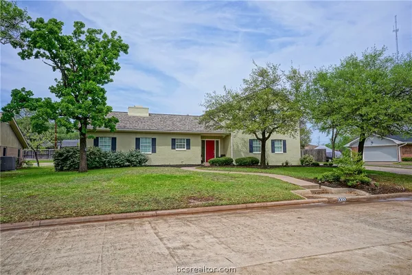 $499,000 | 3505 Spring Lane, Bryan, TX 77802