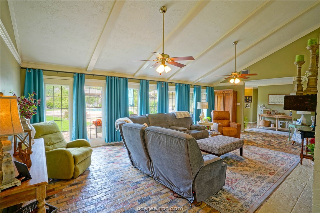 3505 Spring Lane Bryan, TX 77802 - Photo 6 of 31