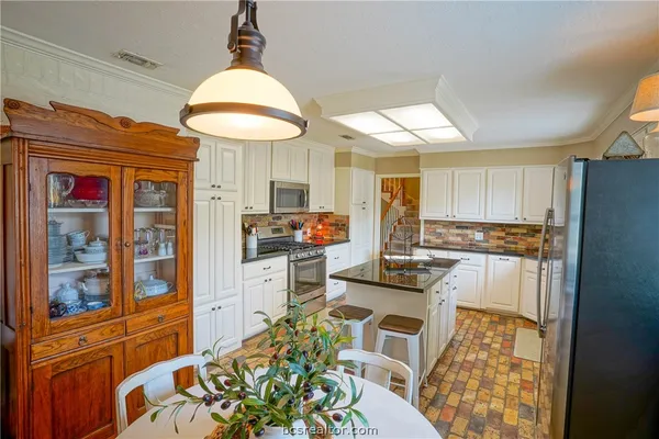 $499,000 | 3505 Spring Lane, Bryan, TX 77802