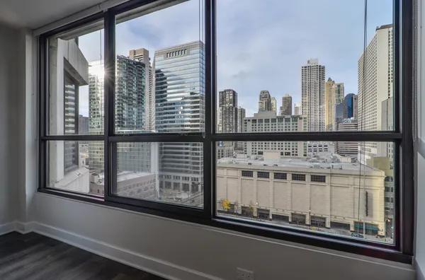 $2,350 | 405 North Wabash Avenue, Unit 1001, Chicago, IL 60611