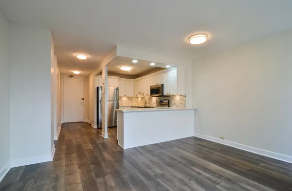 $2,350 | 405 North Wabash Avenue, Unit 1001, Chicago, IL 60611