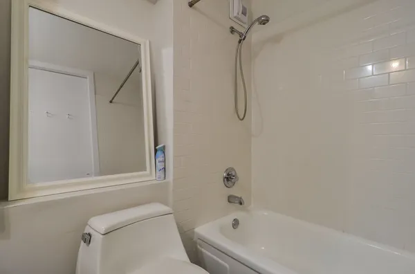 $2,350 | 405 North Wabash Avenue, Unit 1001, Chicago, IL 60611