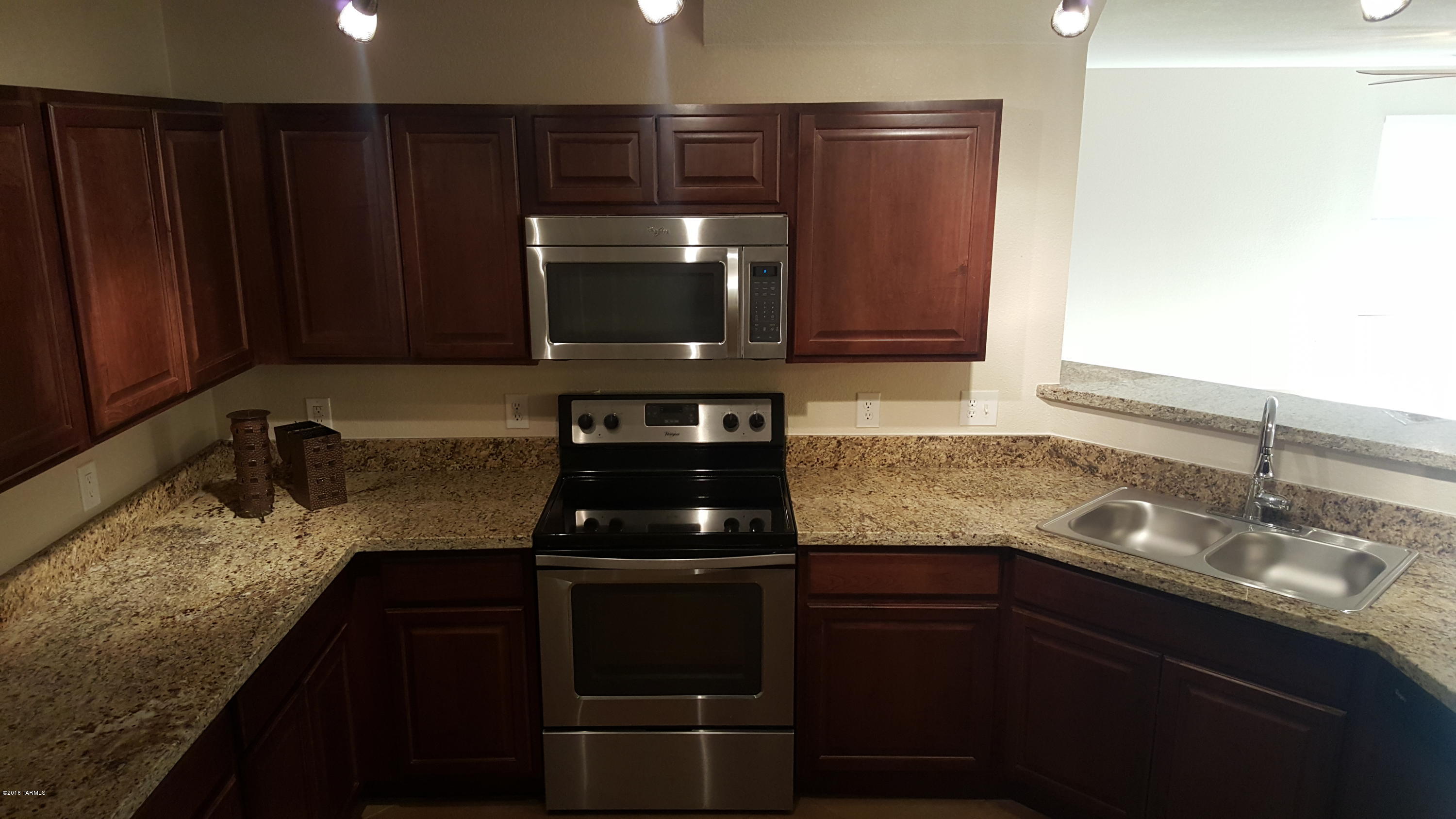 5747 South Manta Ray Road Tucson, AZ 85706 - Photo 4 of 23 Gallery Image 4