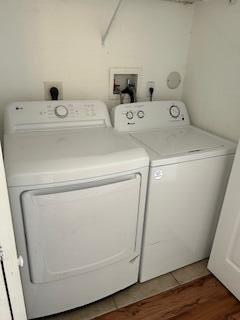5642 Sunberry Circle Fort Pierce, FL 34951 - Photo 9 of 11 a utility room with dryer and washer
