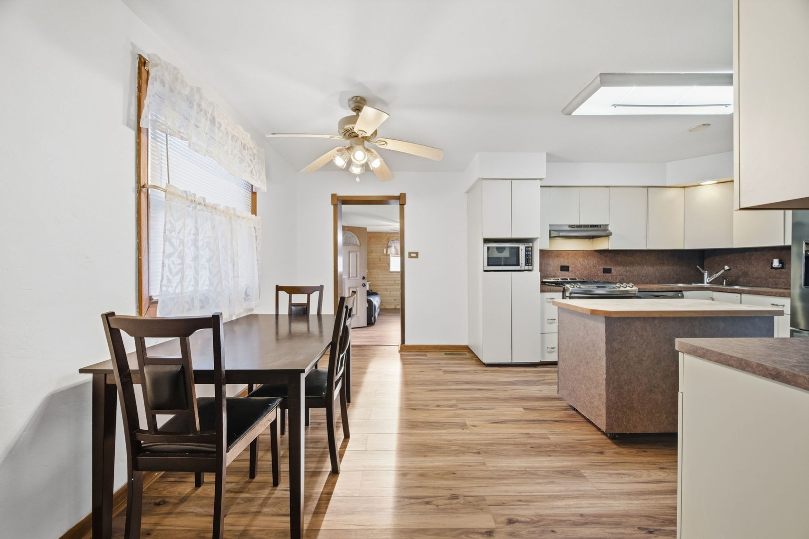 14426 Springfield Avenue Midlothian, IL 60445 - Photo 10 of 29