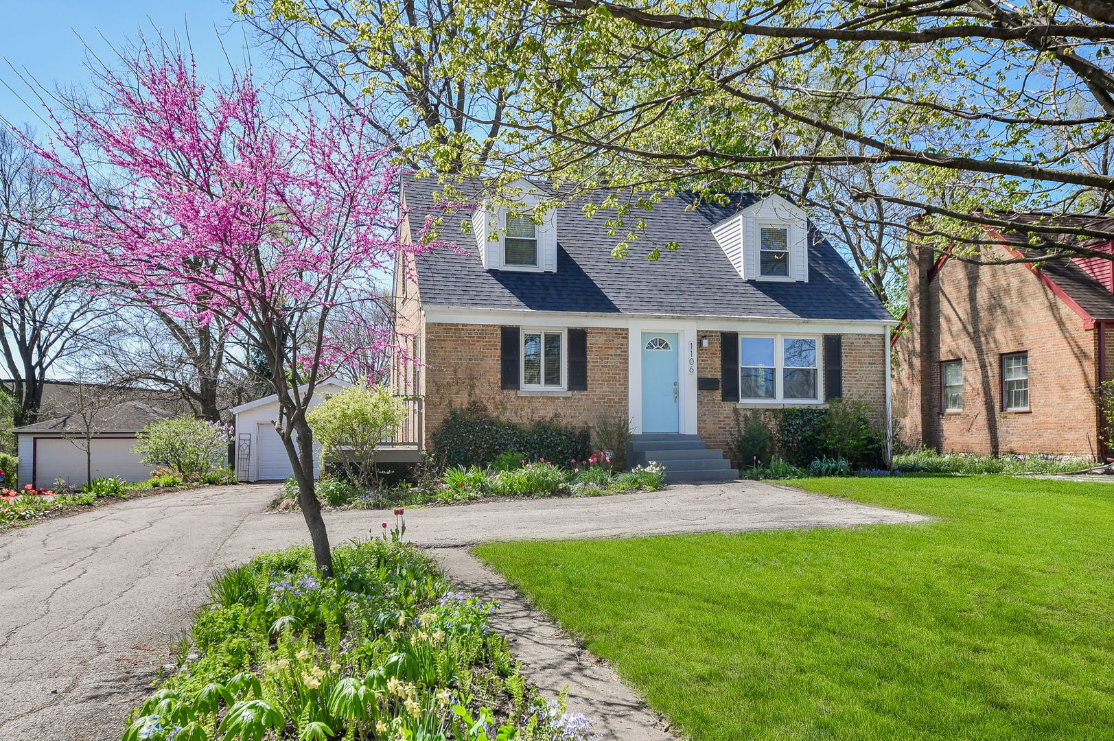1106 Manchester Road Wheaton, IL 60187 - Photo 3 of 29
