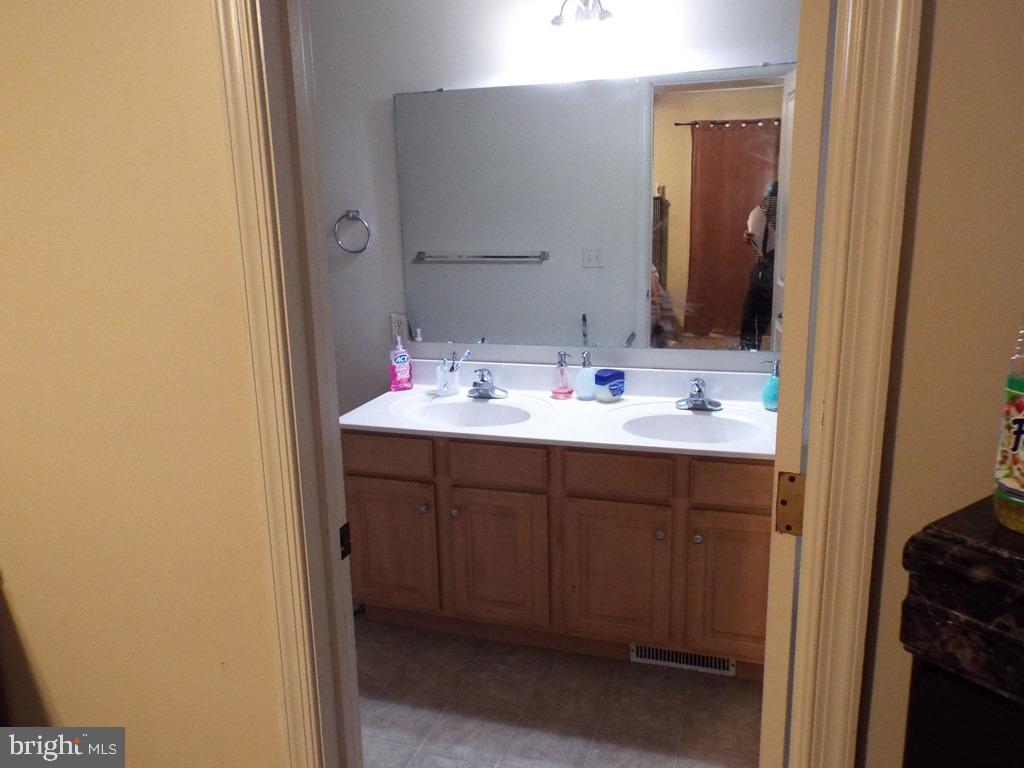 48 Harvest Road, Unit 11 Lancaster, PA 17602 - Photo 6 of 11