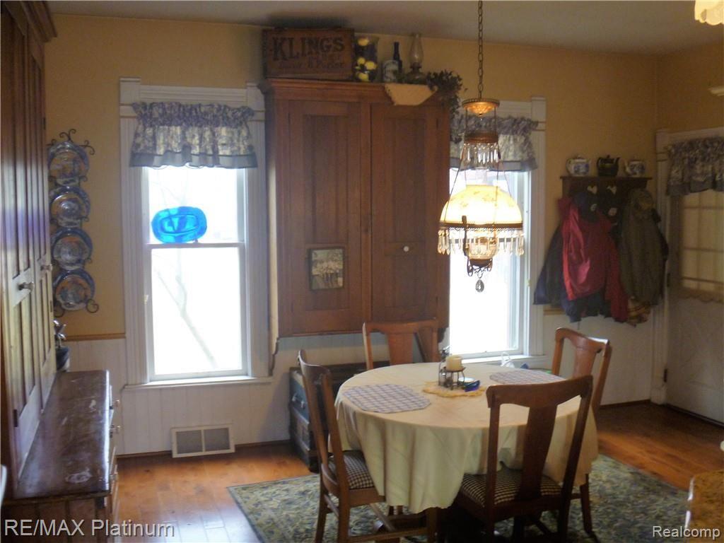 703 North State Street Howell, MI 48843 - Photo 6 of 14 Dining Room
