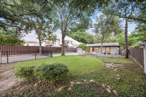 $699,000 | 7937 Deer Trail Drive, Dallas, TX 75238