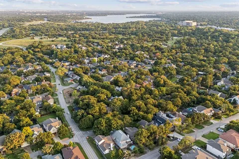 $699,000 | 7937 Deer Trail Drive, Dallas, TX 75238