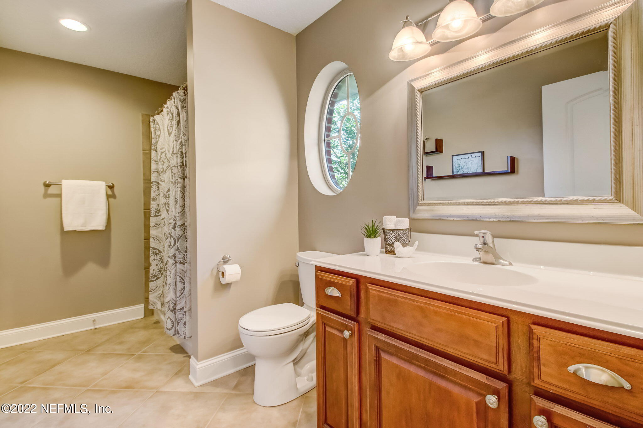 61182 River Road Callahan, FL 32011 - Photo 54 of 71 Guest suite bath