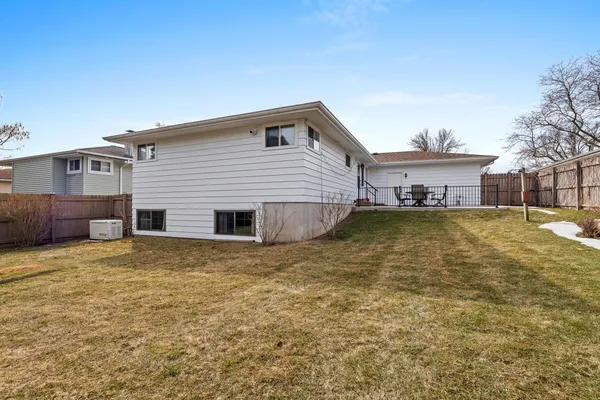 $295,000 | 1736 Knoll Crest Drive, Sheboygan, WI 53081