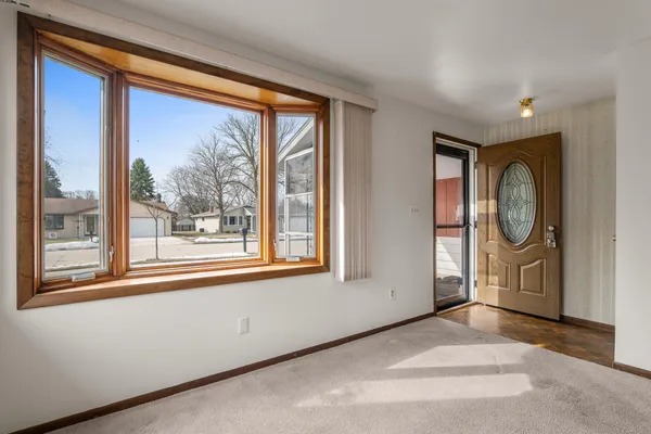 $295,000 | 1736 Knoll Crest Drive, Sheboygan, WI 53081