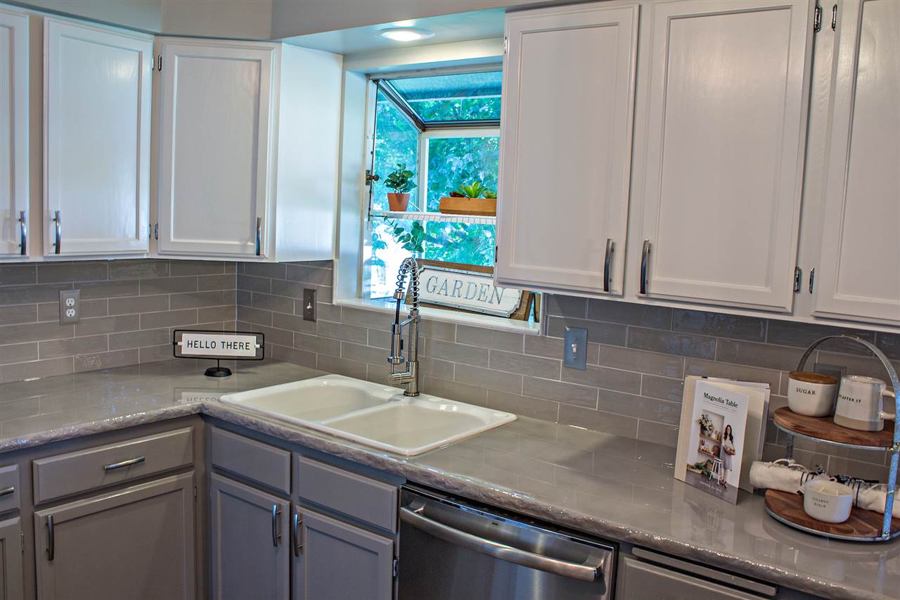 3012 South Bates Road Spokane Valley, WA 99206 - Photo 7 of 31 Gallery Image 7