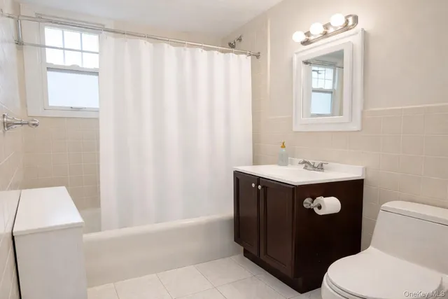 $2,350 | 21 Harding Drive, Unit 1W, New Rochelle, NY 10801