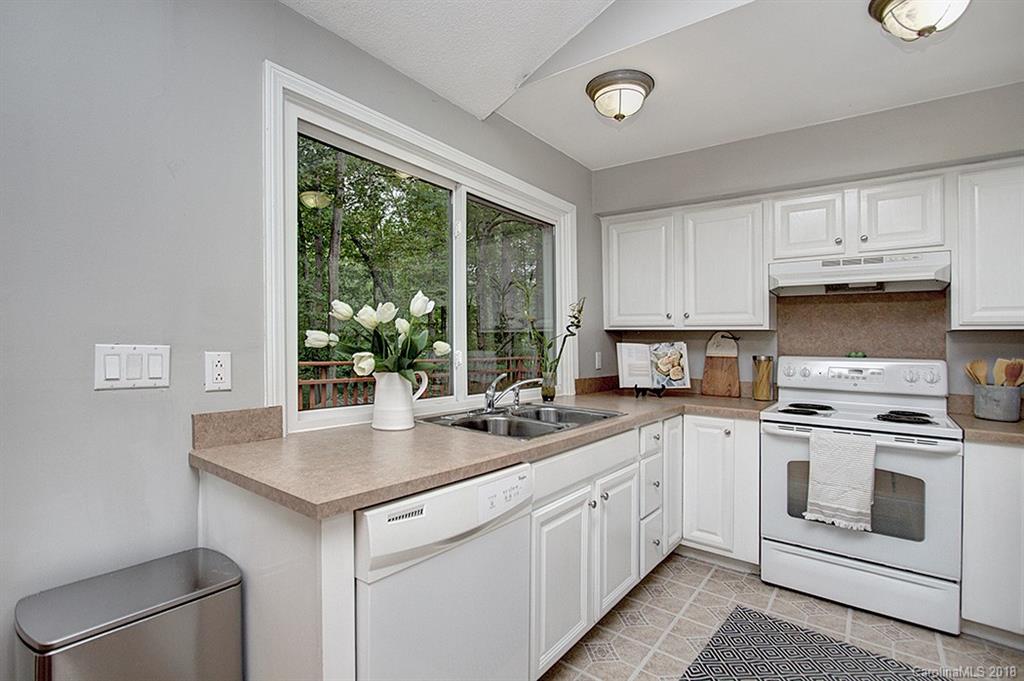 11932 5 Cedars Road Charlotte, NC 28226 - Photo 10 of 27 Gallery Image 10