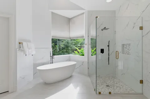 $1,068,000 | 6 Harbor Cove Drive, The Woodlands, TX 77381