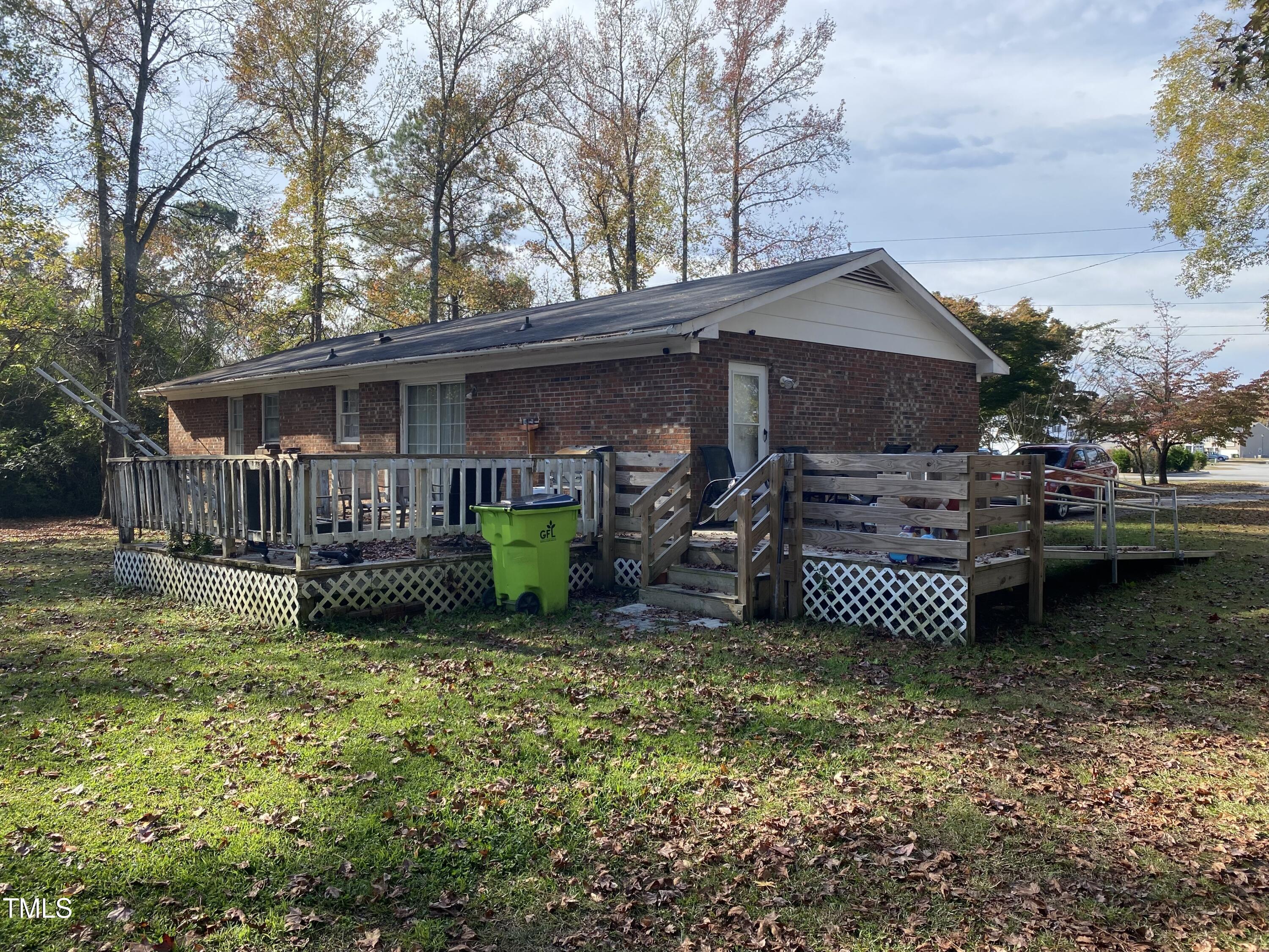 659 Perrytown Road New Bern, NC 28562 - Photo 2 of 14 IMG_9928