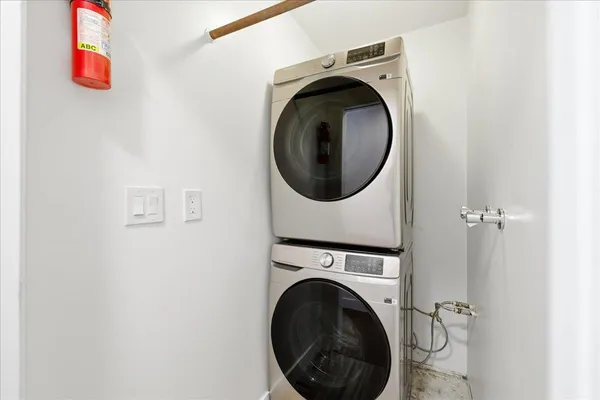 $2,280,000 | 2442 Sharon Oaks Drive, Menlo Park, CA 94025