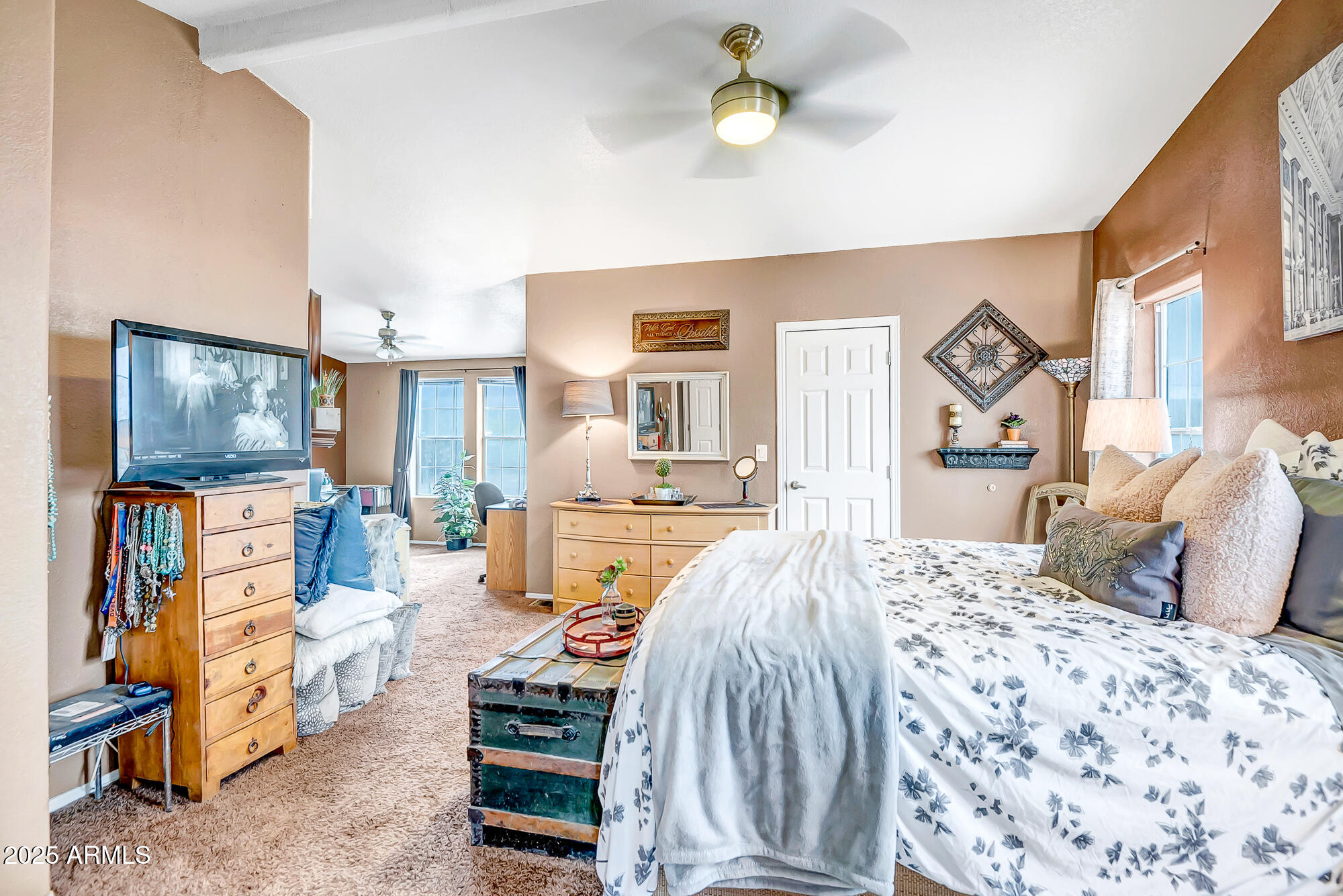 2406 West White Spar Road New River, AZ 85087 - Photo 16 of 26 Master bedroom