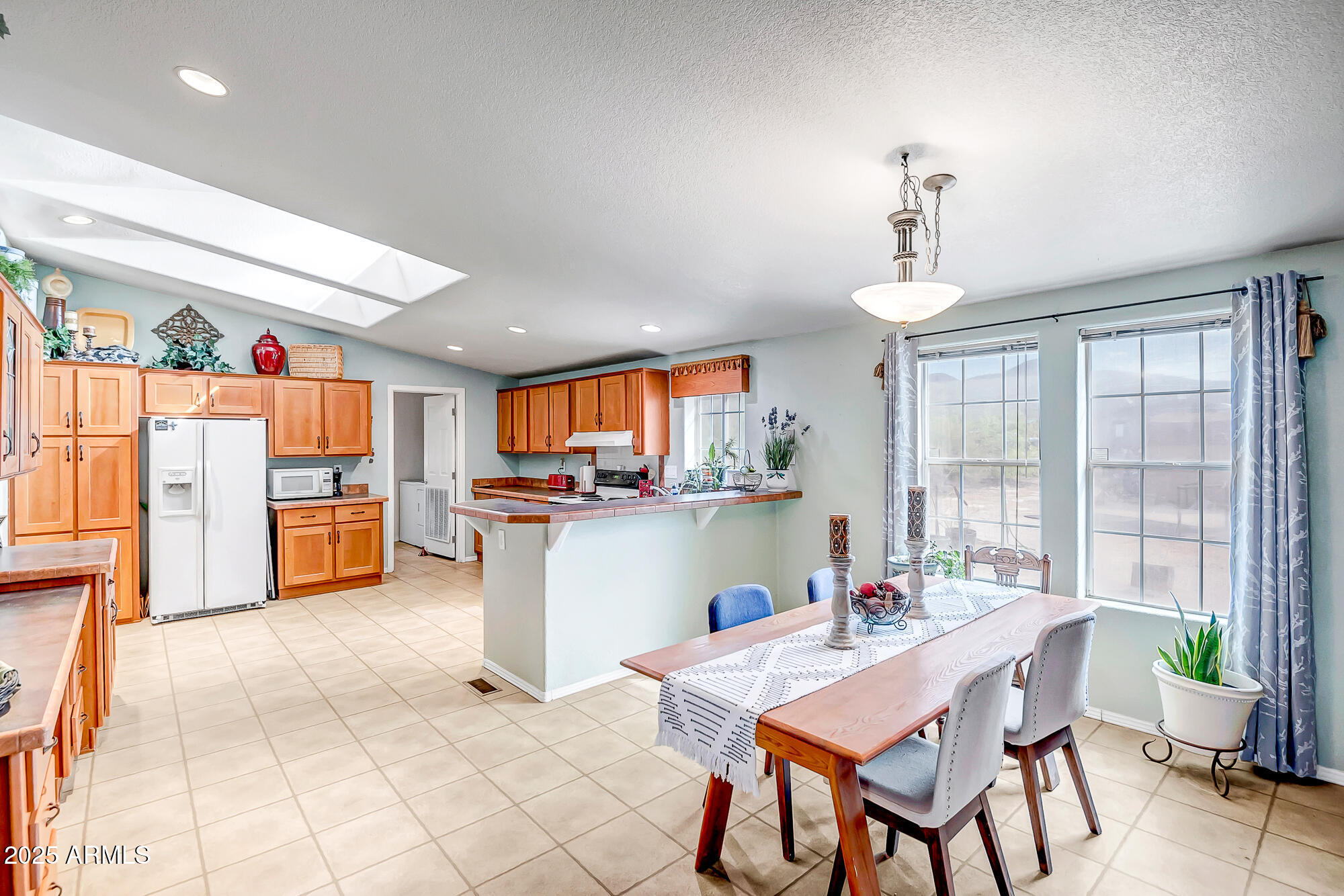 2406 West White Spar Road New River, AZ 85087 - Photo 5 of 26 Kitchen view