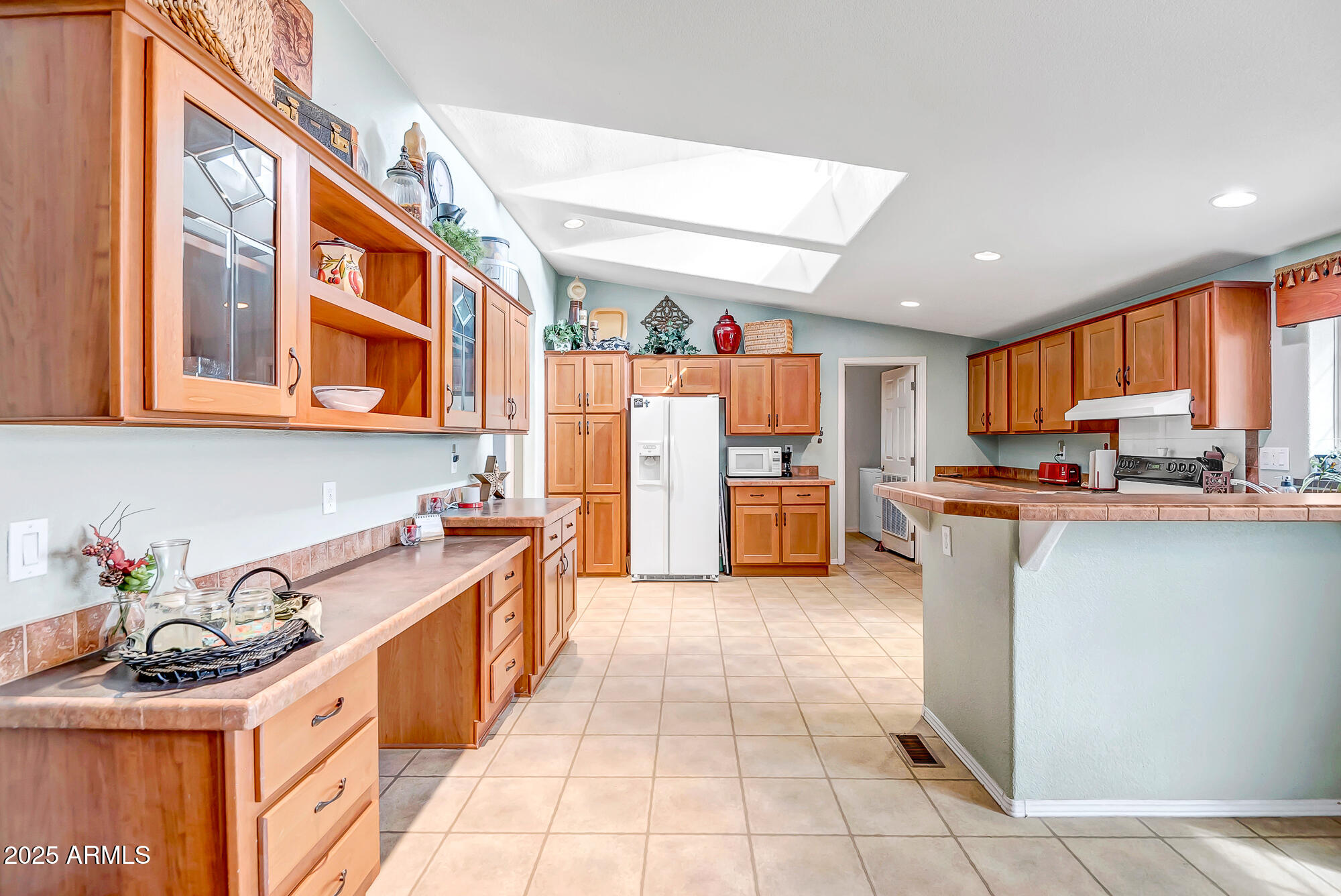2406 West White Spar Road New River, AZ 85087 - Photo 6 of 26 Large Kitchen