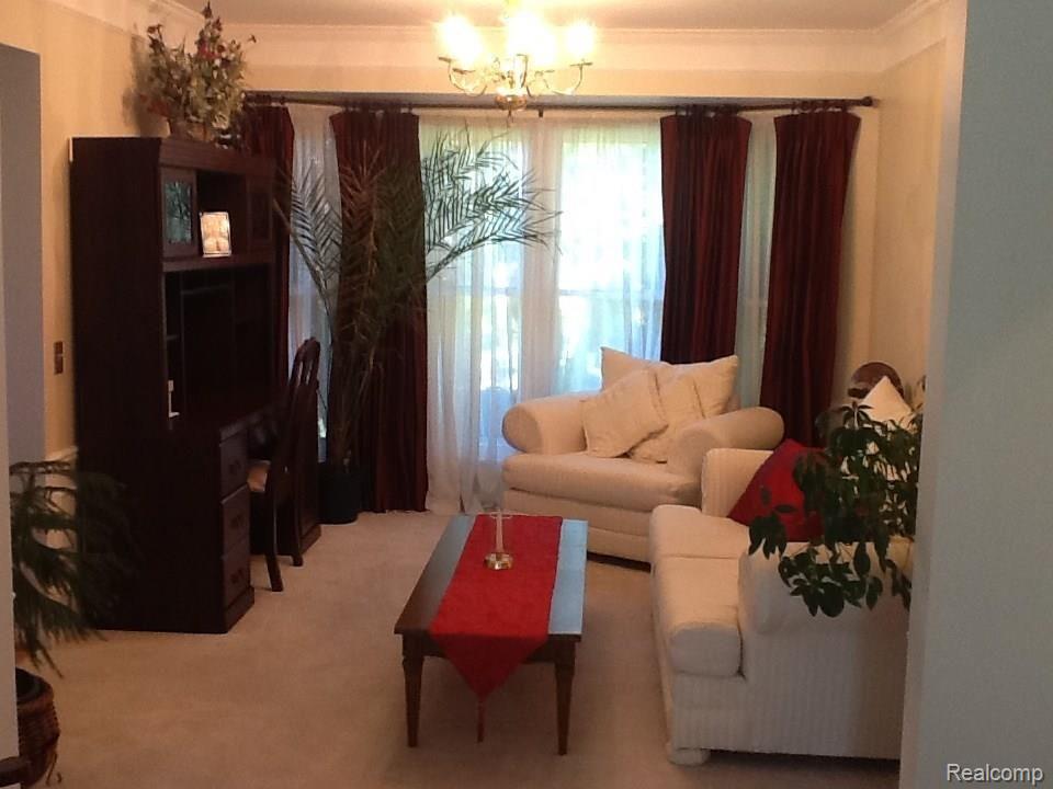 24823 Jamestowne Road Novi, MI 48375 - Photo 11 of 44 11 IMG_1487.jpg