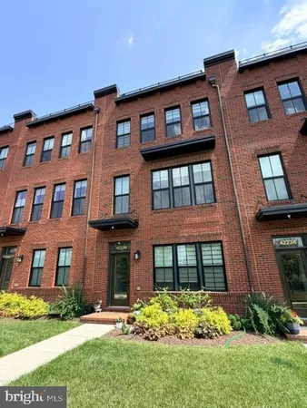$875,000 | 42236 Bunting Terrace, Ashburn, VA 20148