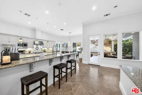 $2,388,000 | 1660 Alamitos Circle, Corona, CA 92881