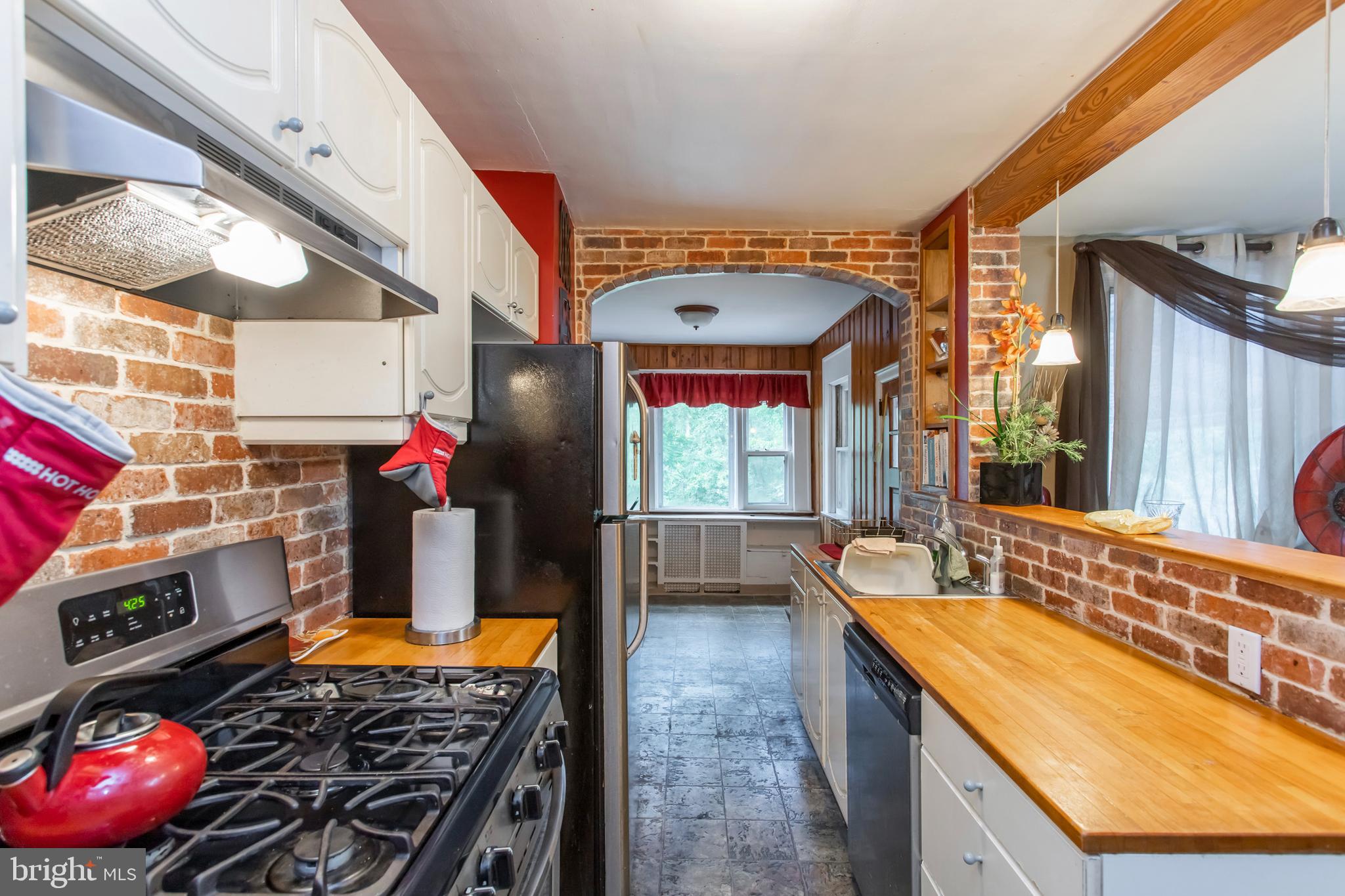 7625 Parkview Road Upper Darby, PA 19082 - Photo 11 of 44